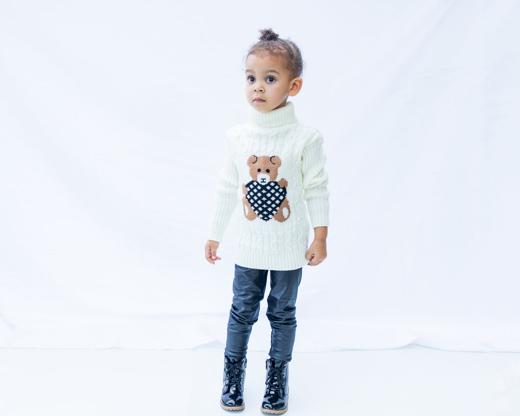 Teddy grahams sweater- white