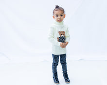 Load image into Gallery viewer, Teddy grahams sweater- white
