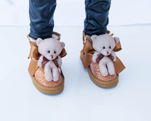 Load image into Gallery viewer, Teddy boots -pink
