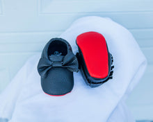 Load image into Gallery viewer, Red bottom moccasin
