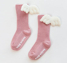 Load image into Gallery viewer, Angel feet socks- pink
