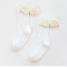 Load image into Gallery viewer, Angel feet socks- white
